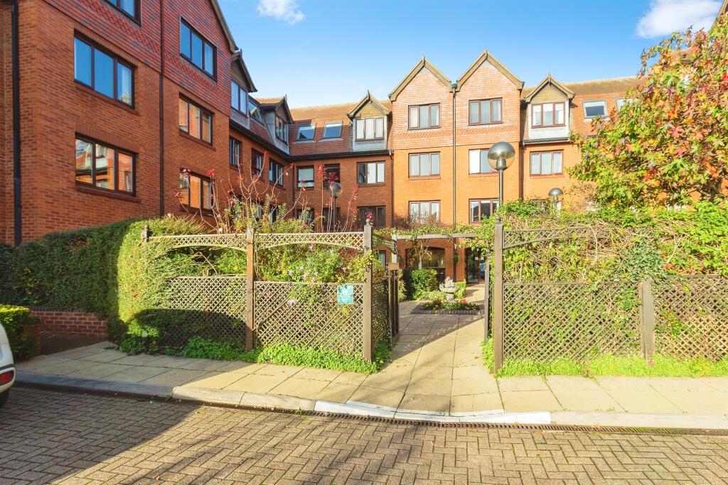 Main image of property: Water Lane, Leighton Buzzard