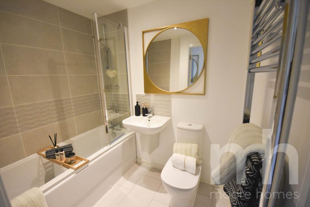Apartment in Poynton - More