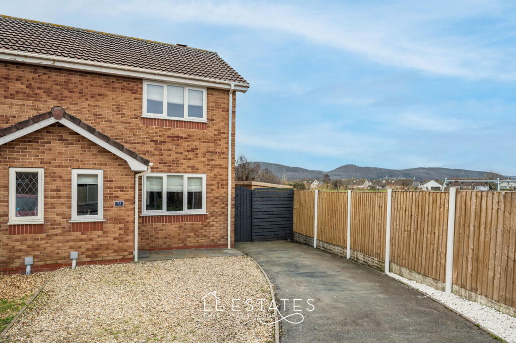 Main image of property: Lon Glanfor, Belgrano, LL22 9YQ