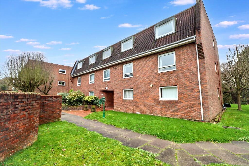 Main image of property: Cavendish Crescent, Elstree