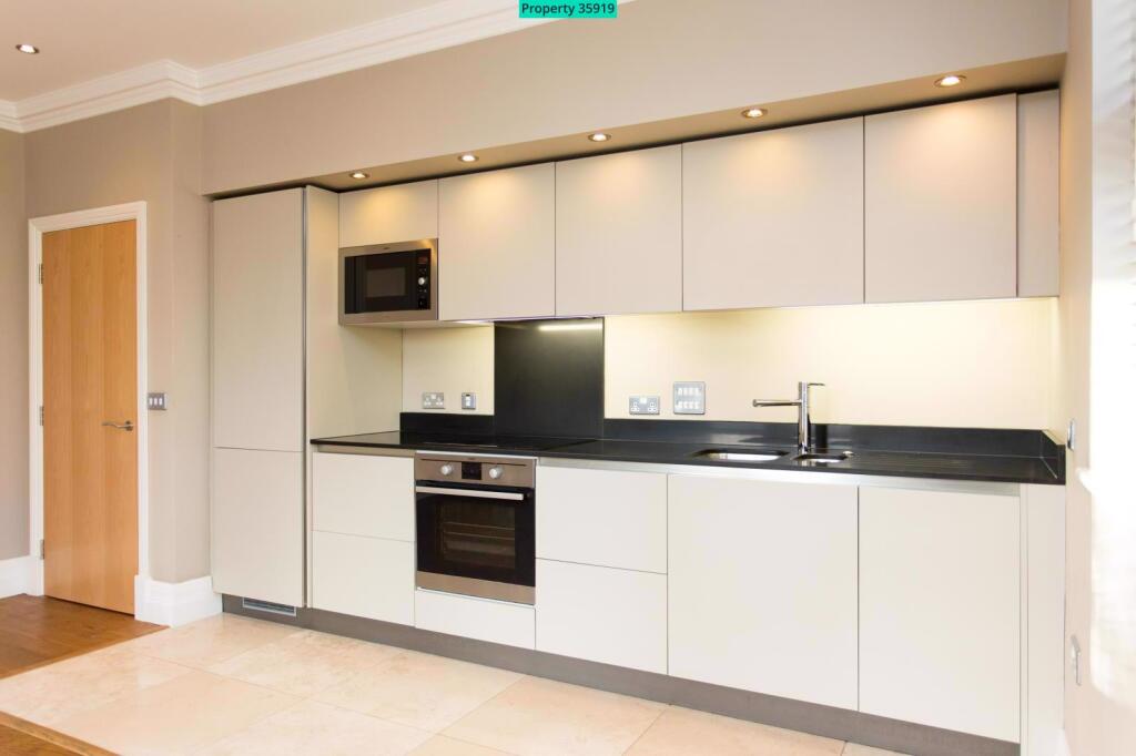 Apartment in Leeds - View 5