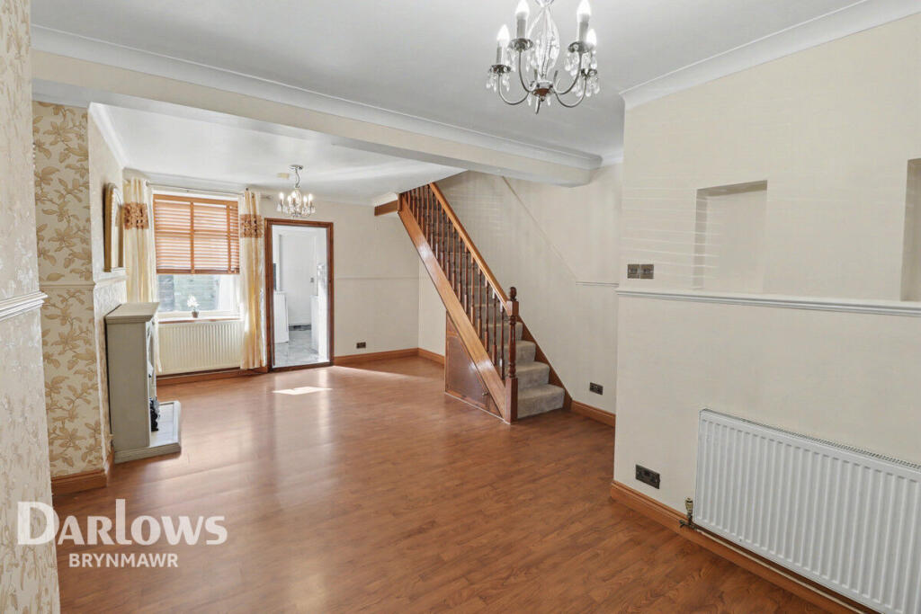House in Newport - View 5
