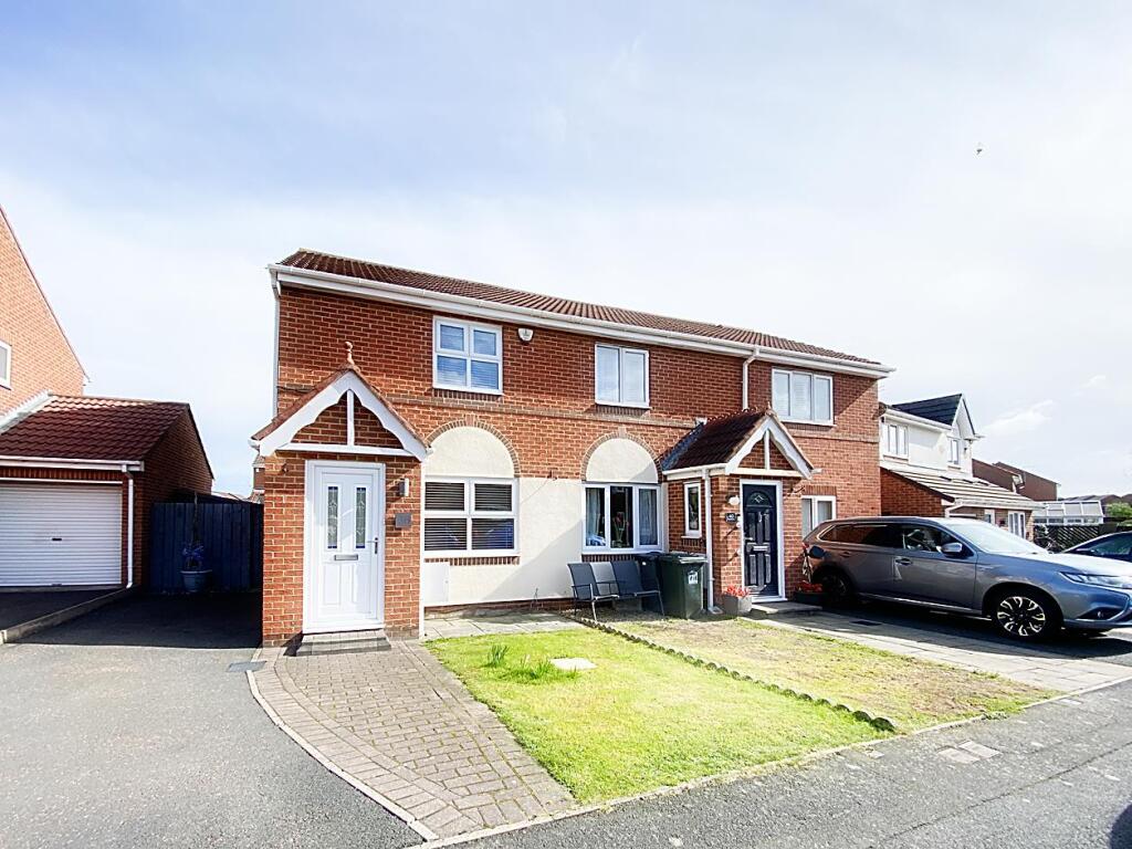 2-bed semi-detached on Holyfields, West Allotment, Newcastle Upon Tyne, £185,000