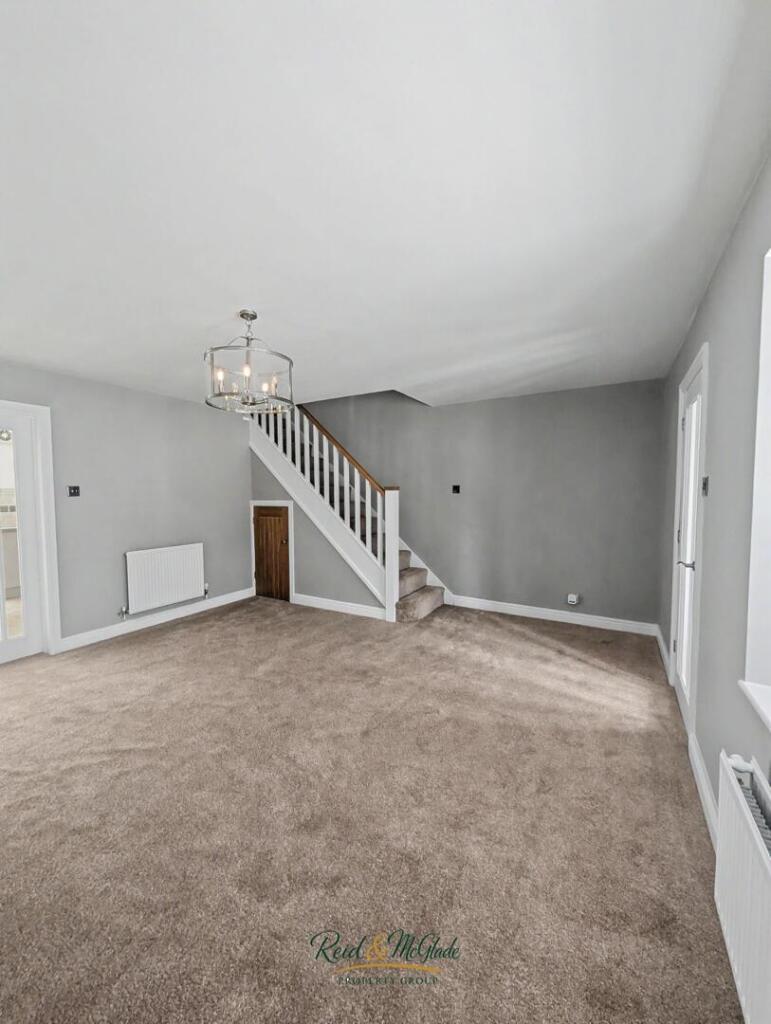 Thornhill Close, Broughton, Chester photo 3