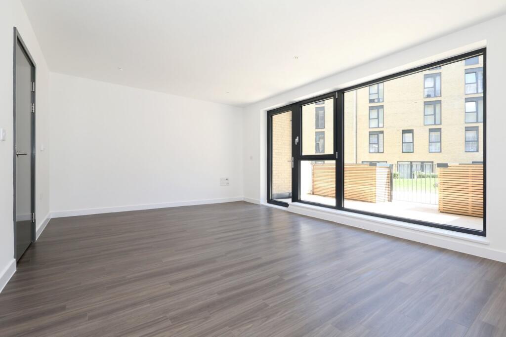 3 bedroom maisonette for rent