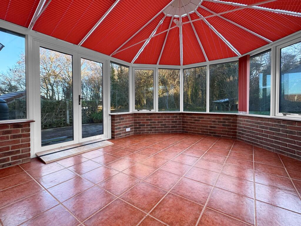 House in Northwood, Medham - View 5