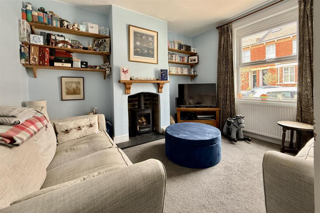 House in Gloucester - View 2
