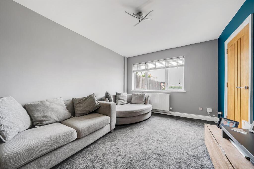 House in Weymouth, Littlemoor - View 3
