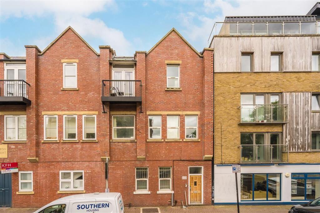 Main image of property: Yukon Road, Balham