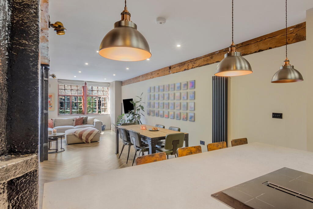 Apartment in London - View 5
