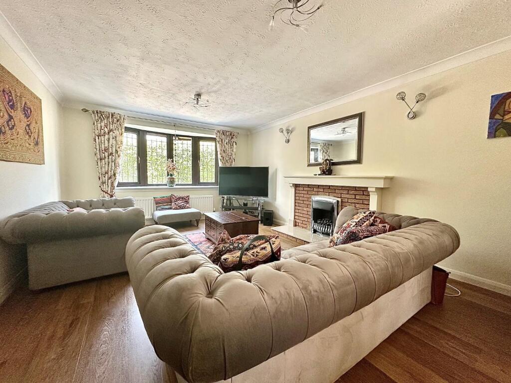 House in Far Cotton, Merefield, East Hunsbury - View 2