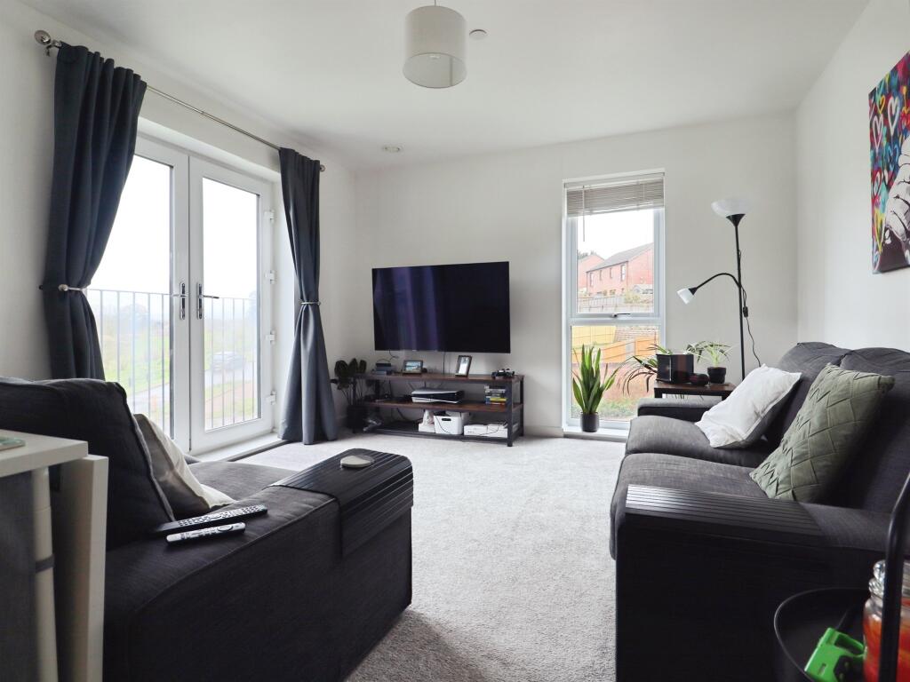 Apartment in Cardiff, Llanrumney - View 4