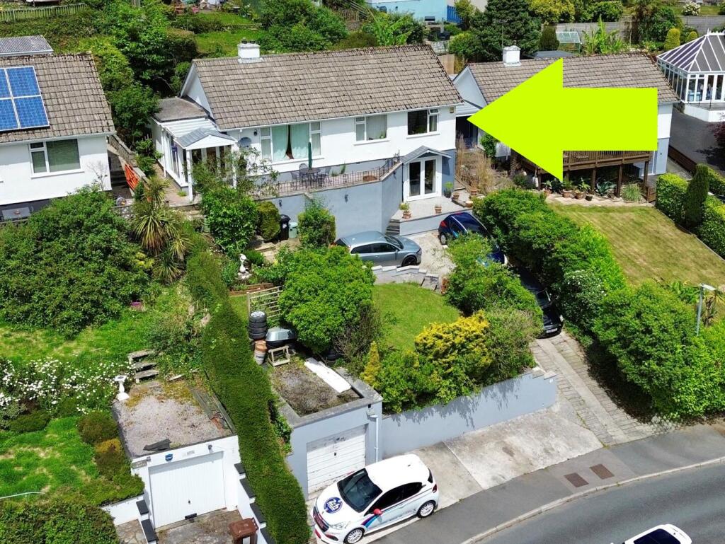 4-bed detached on Polsue Way, Tresillian, Truro, £375,000