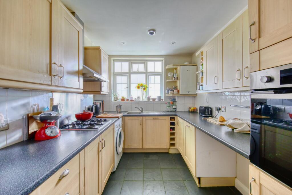 Apartment in Twickenham - View 4