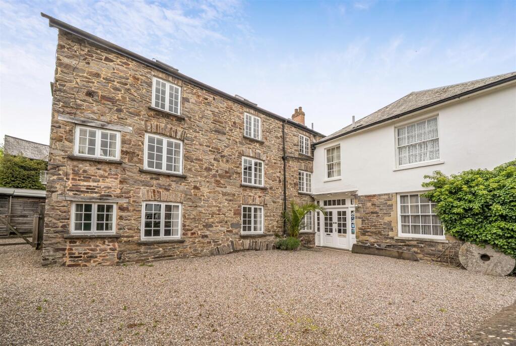 Main image of property: High Street, Dulverton