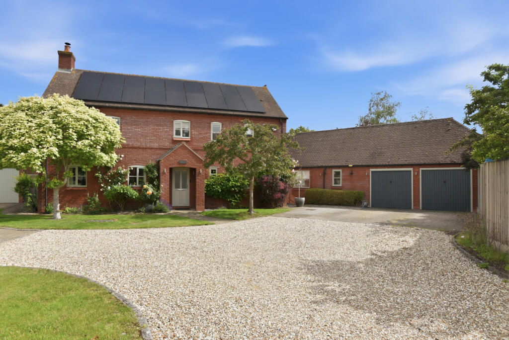 Main image of property: Mill Field, Pebworth, Stratford-upon-Avon CV37 8UX