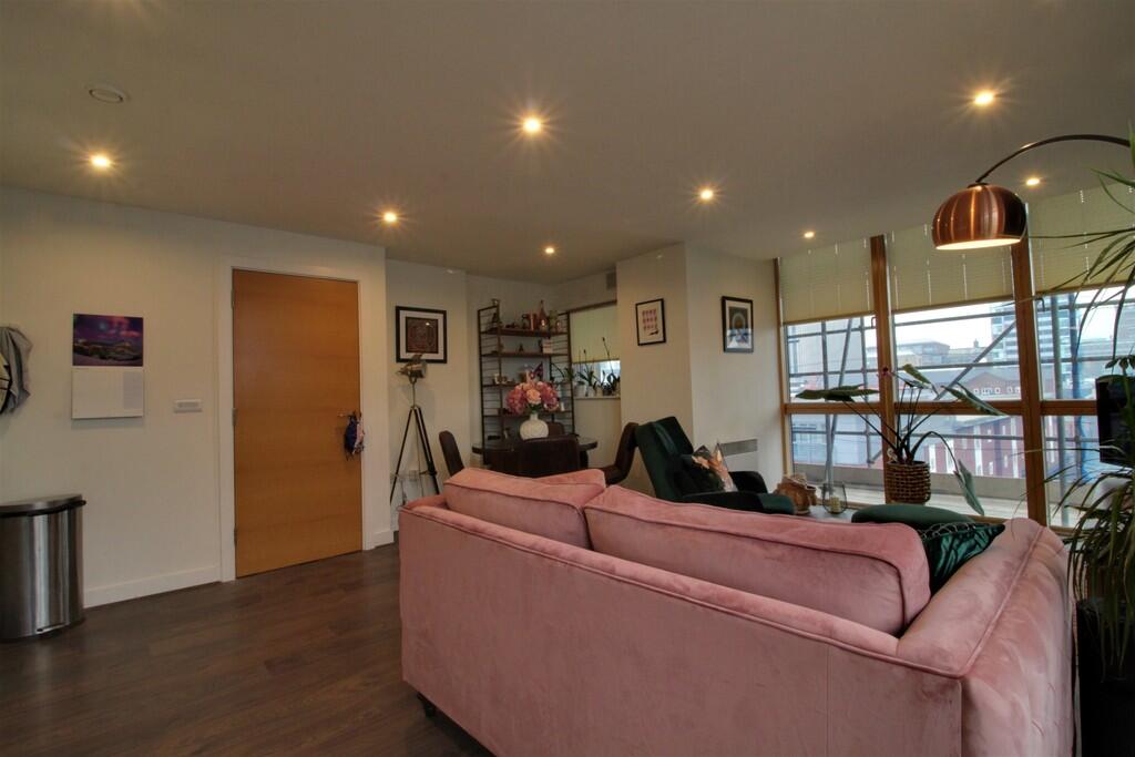 Apartment in Birmingham, West Midlands - View 5