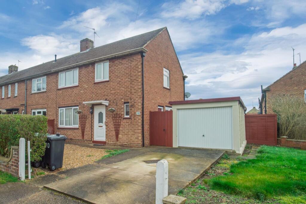 Gloucester Crescent, Rushden, Northamptonshire, NN10 photo 2