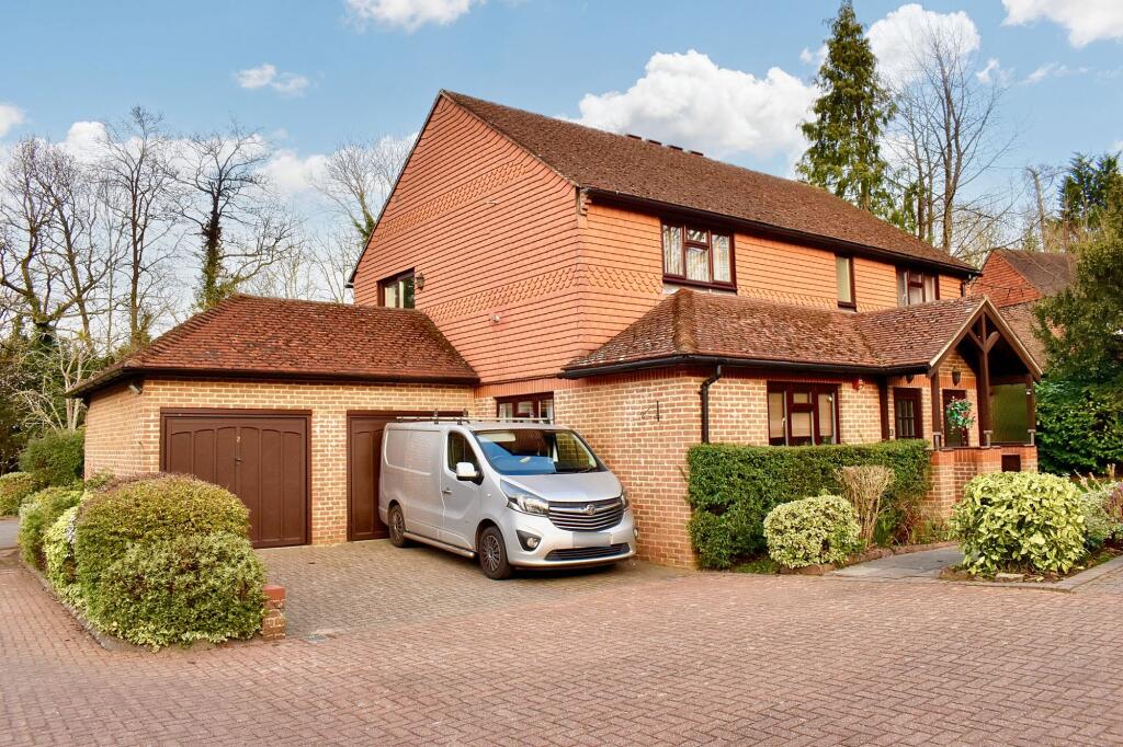 Main image of property: White Lodge, Leatherhead Road, Ashtead KT21 2SU