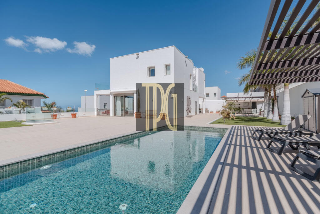 Main image of property: Canary Islands, Tenerife, Roque Del Conde