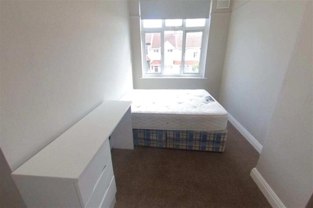 Main image of property: 4 bedroom Terraced House in Keys Avenue, Horfield, Bristol