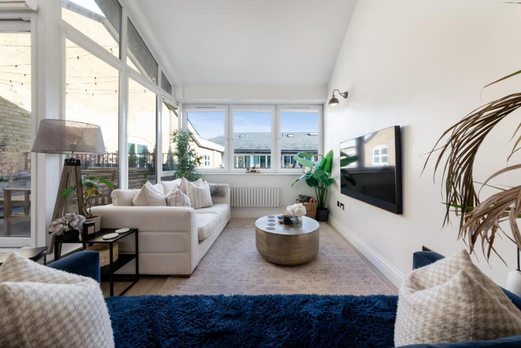 Apartment in London - View 5