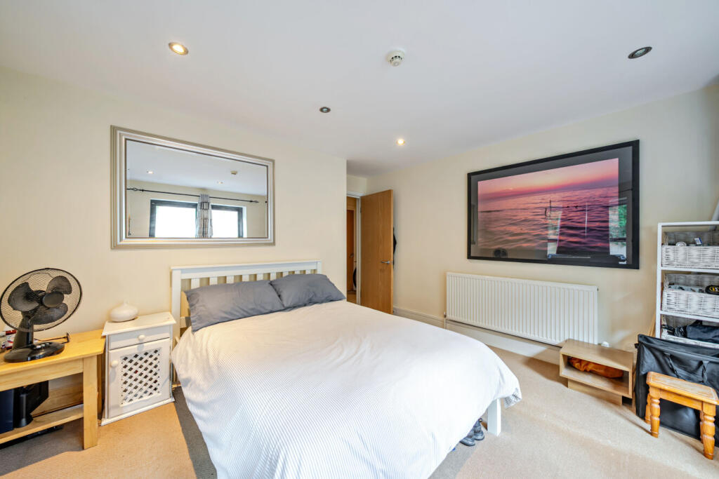 Apartment in London - View 4