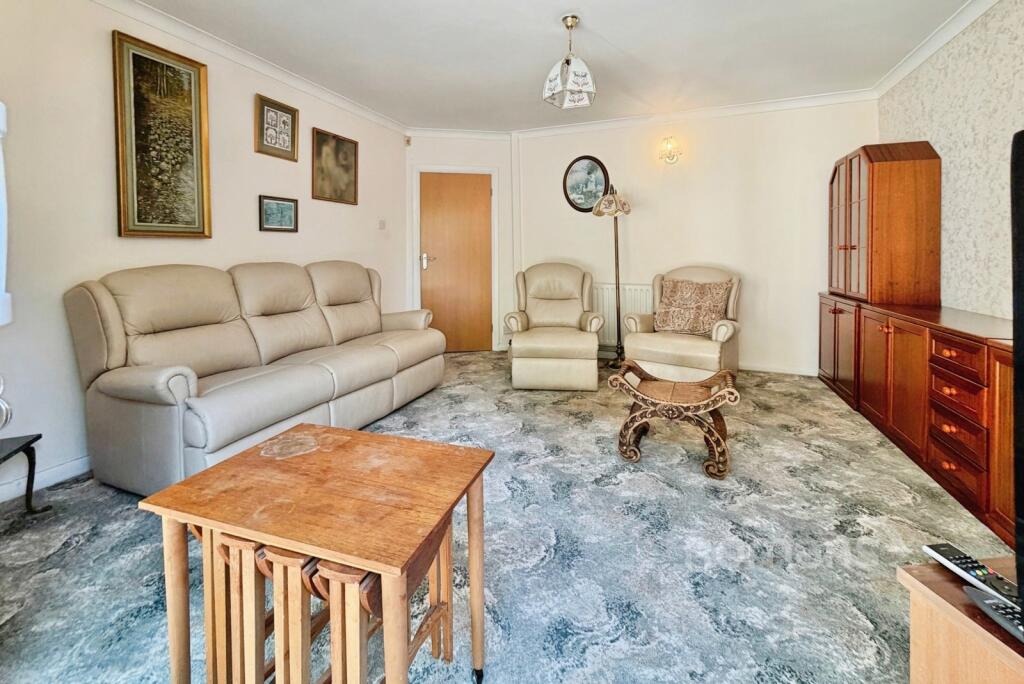 House in Sandhurst - View 4