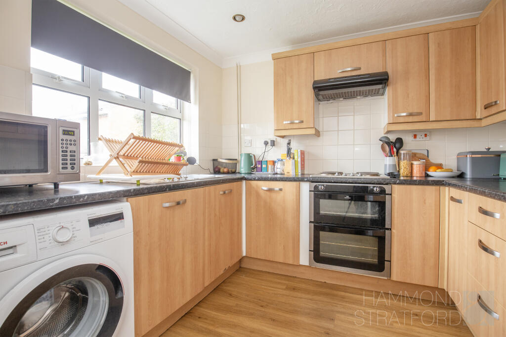 Bainards Close, Wymondham photo 3