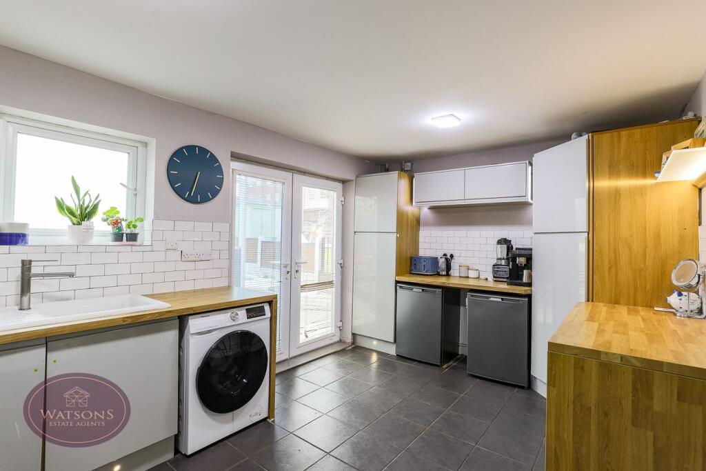 House in Broxtowe, Eastwood - View 4