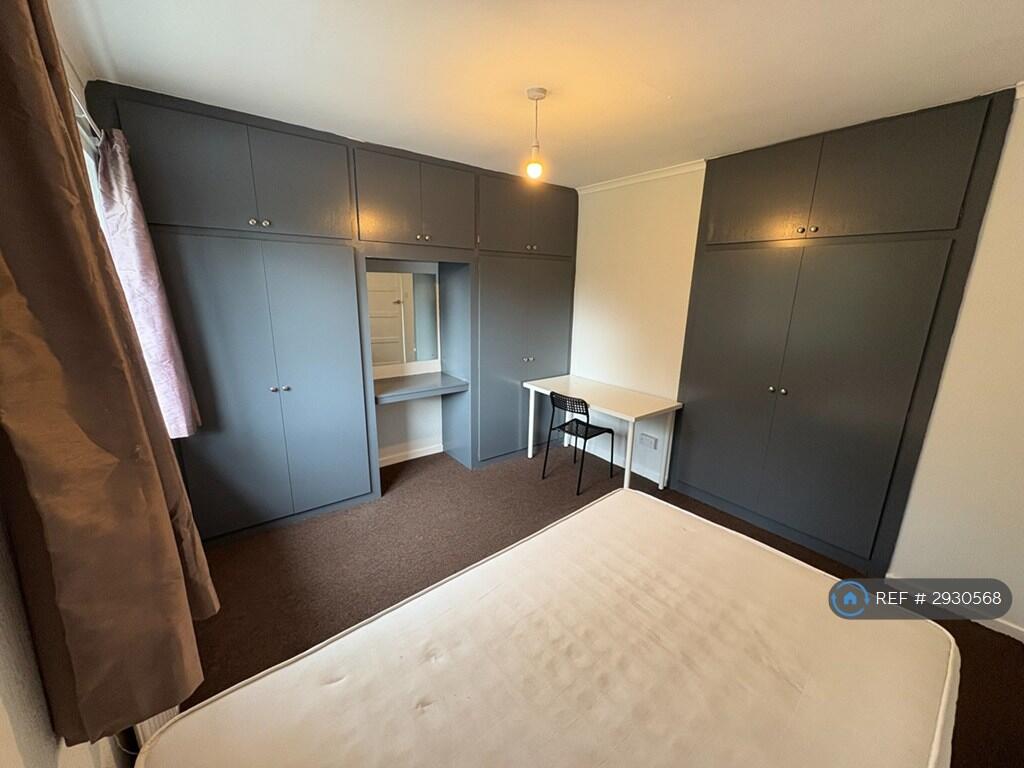 4 bedroom terraced house for rent