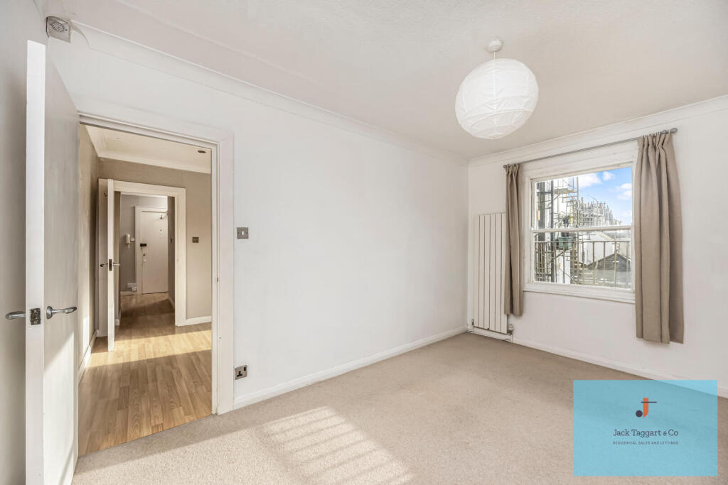 Apartment in Brighton - View 2