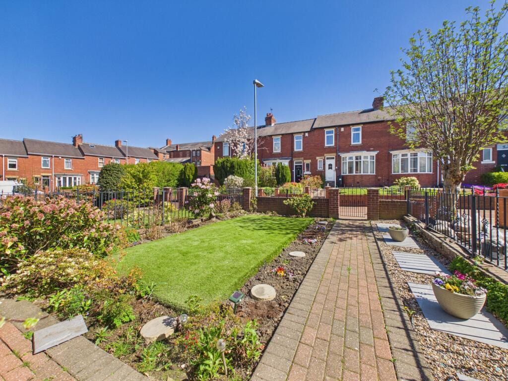 Norwood Gardens, Low Fell, NE9 - View 4