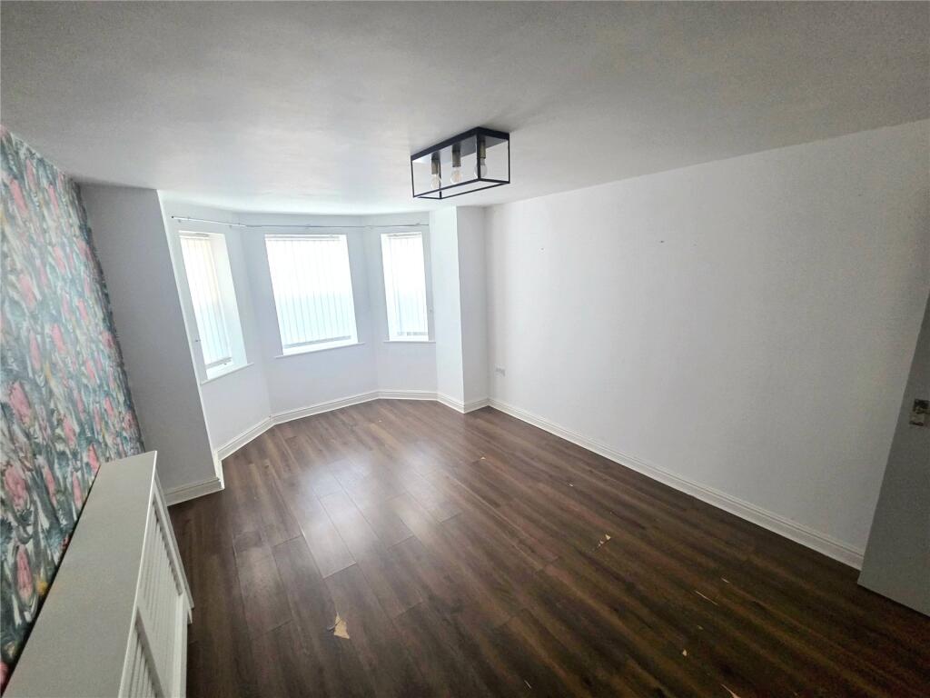 Apartment in Knowsley, Liverpool City Region - More