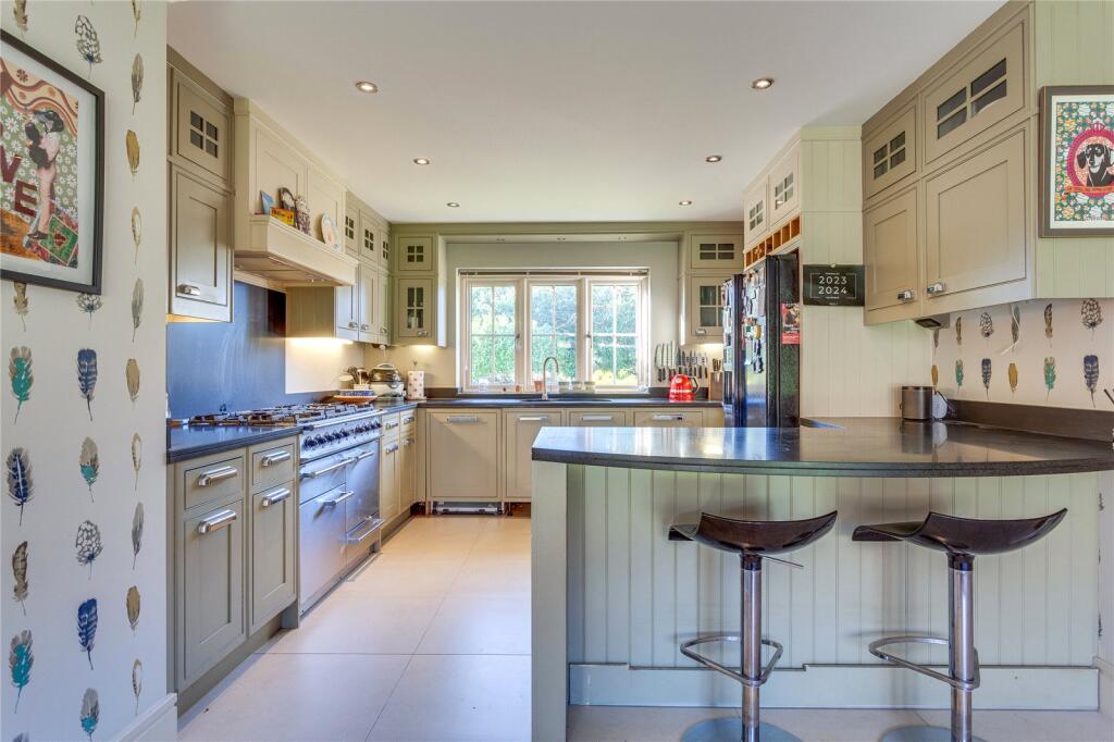 Rosemead, Wargrave, Berkshire, RG10 photo 4