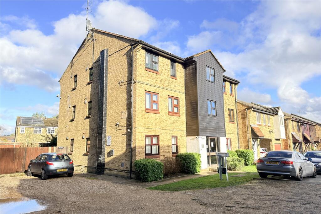 Main image of property: Chisbury Close, Bracknell, Berkshire, RG12