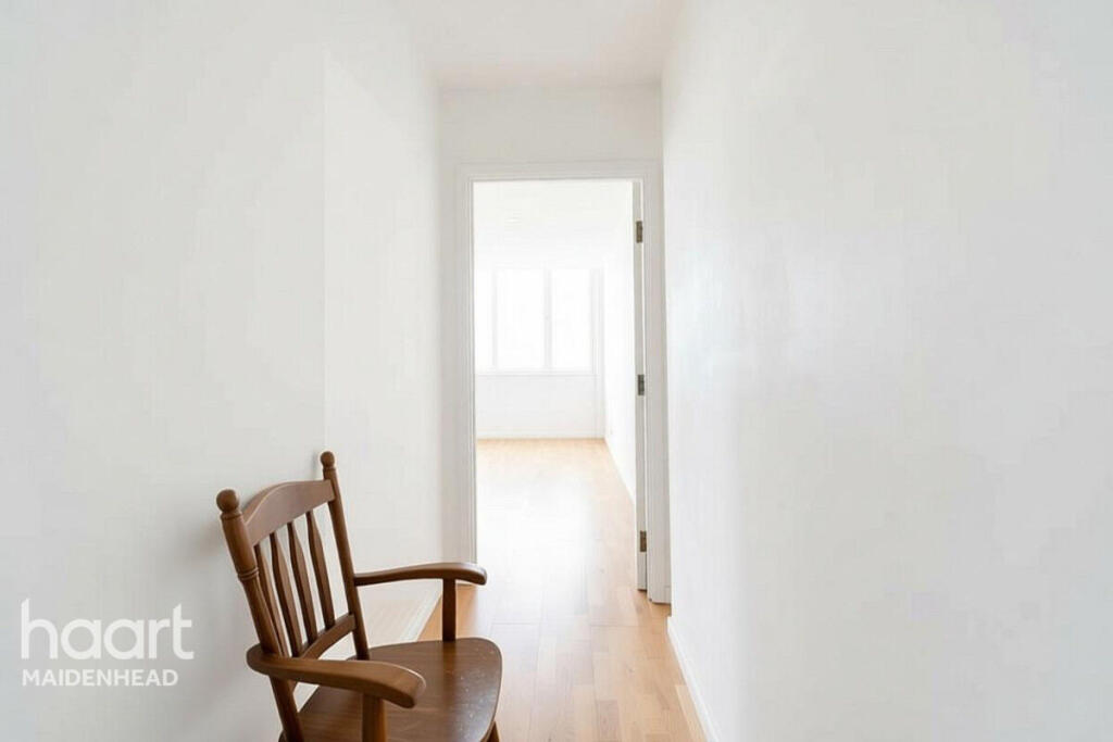 Apartment in Slough - View 3