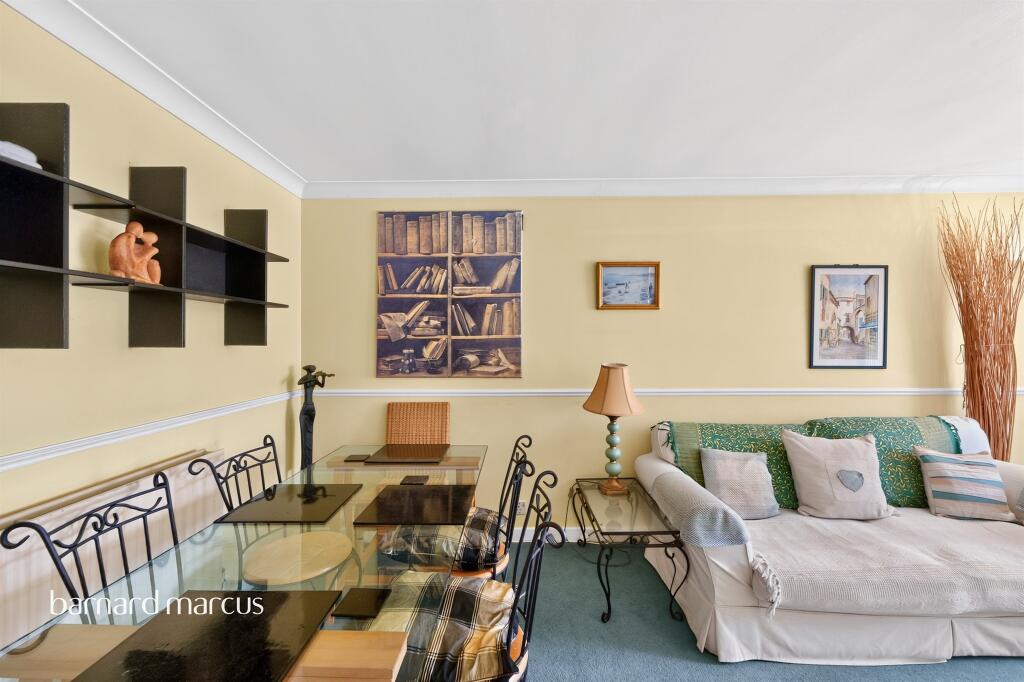Apartment in London, Royal Borough of Kingston upon Thames - View 4