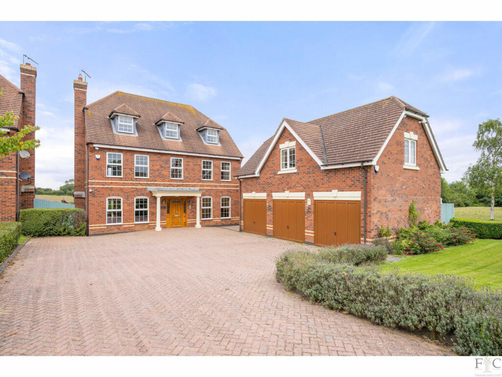 5-bed detached on Chestnut Drive, Oadby, LE2, £1,000,000