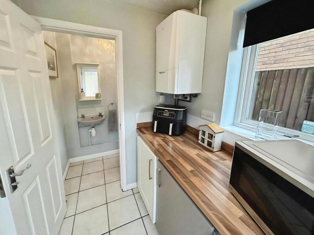 House in Loughborough, Nanpantan - More