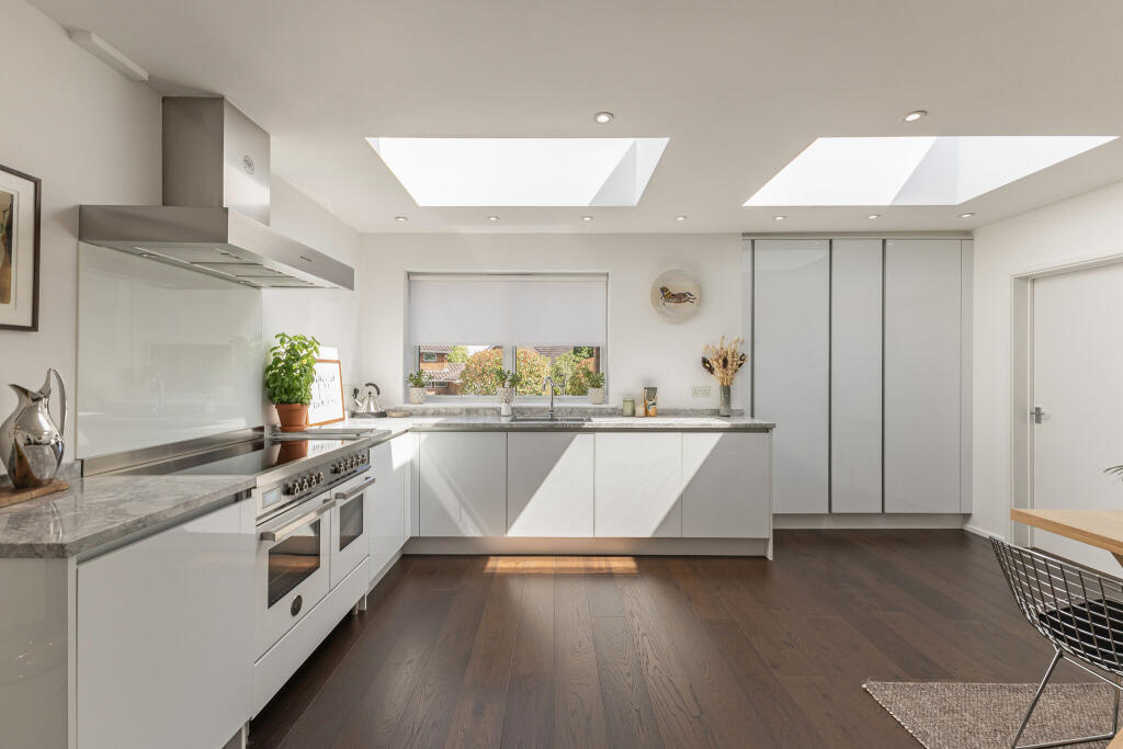 House in Harpenden, West Common - View 2