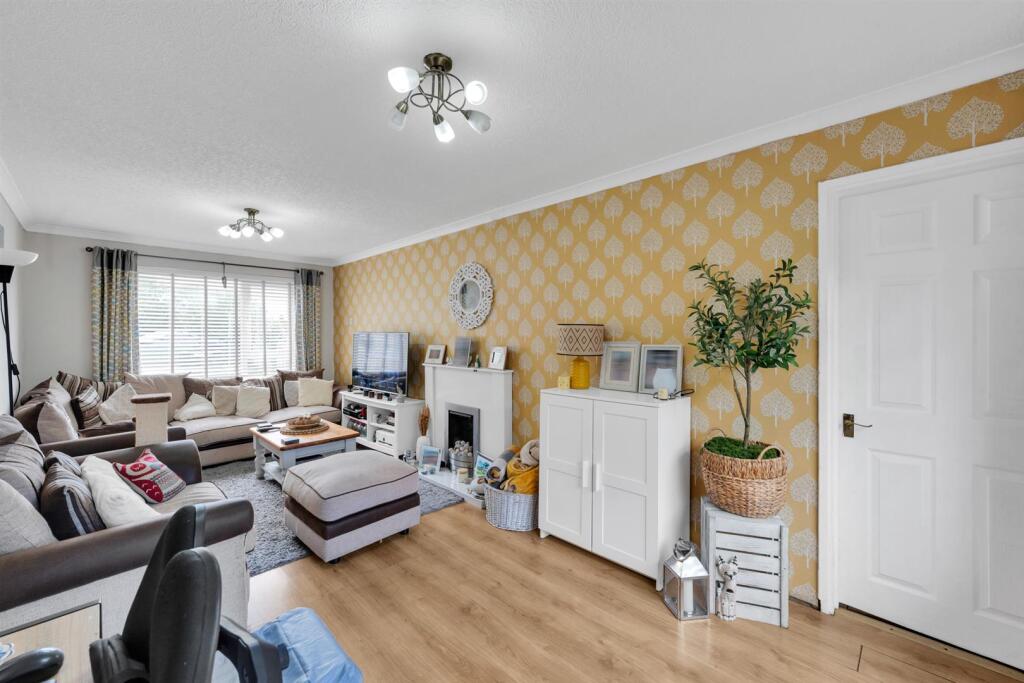 House in Newport - View 2