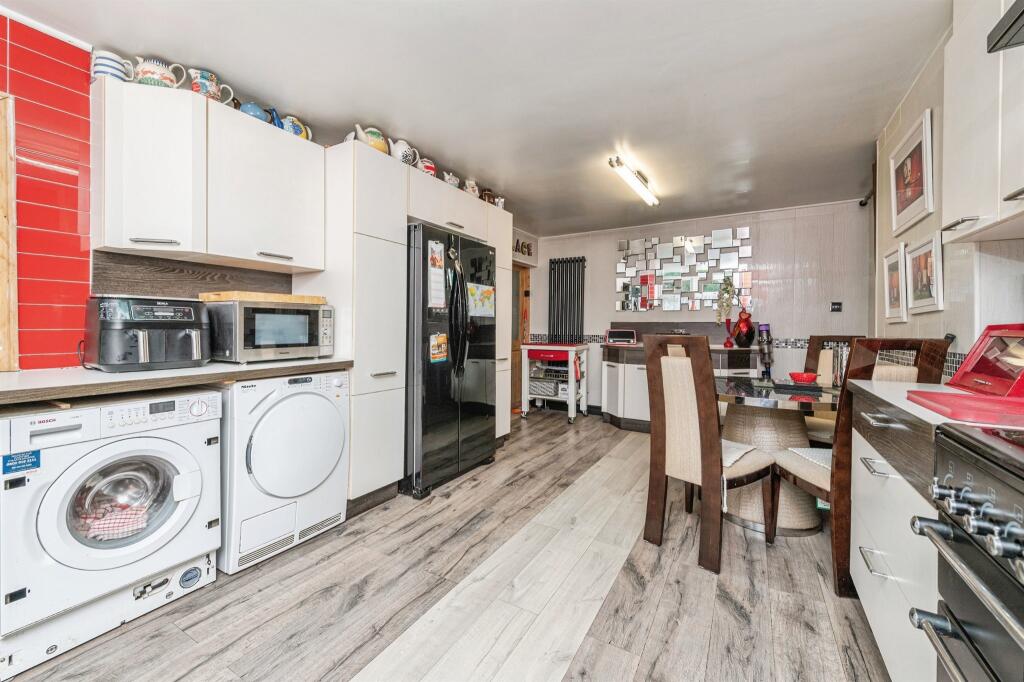 House in Kirklees, Holme Valley - View 4