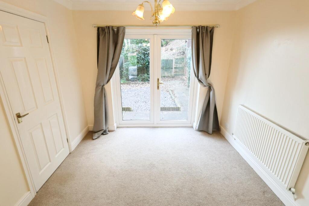 Woodlands Court, Tanyfron, Wrexham photo 4