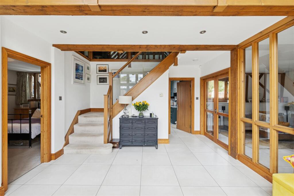 House in North Hertfordshire, Lordship Estate, Jackmans Estate - More