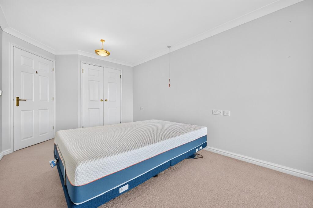 Apartment in Gravesham, Windmill Hill - View 3