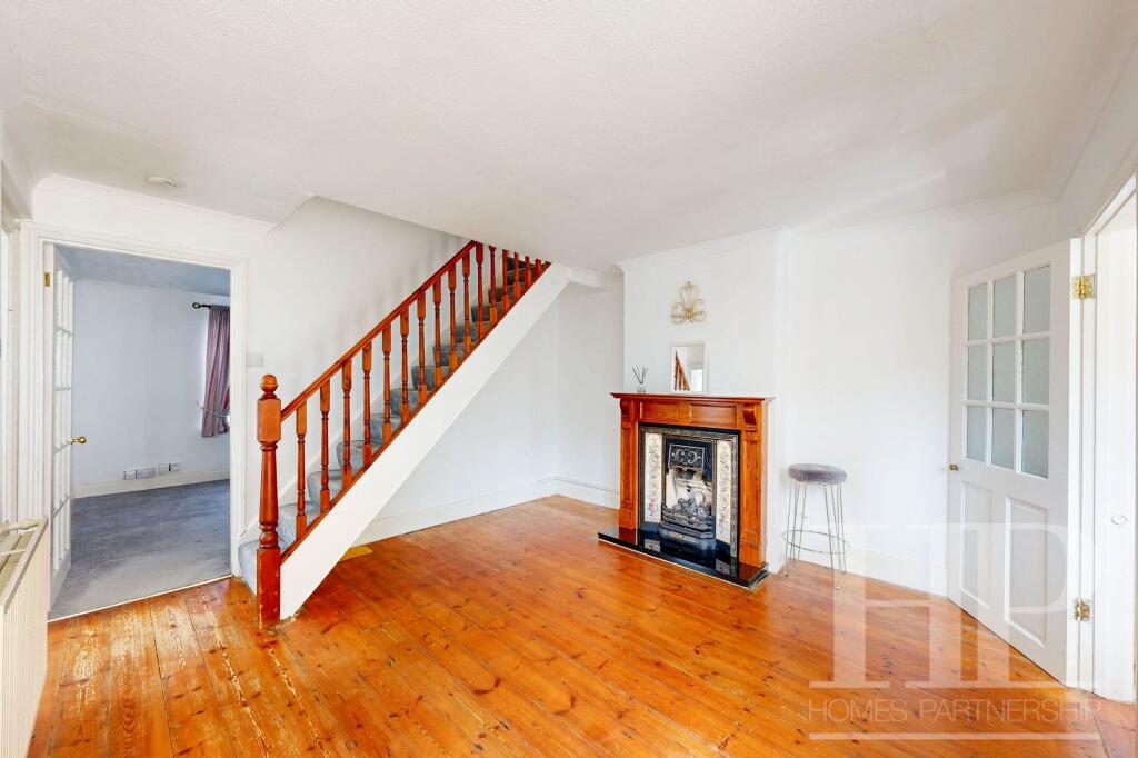 St. Johns Road, Crawley, RH11 - View 2