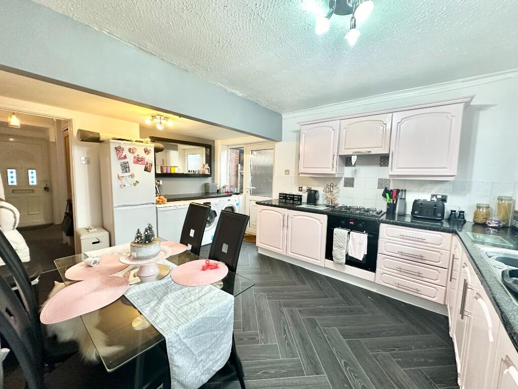 Paignton Drive, Sale, Greater Manchester, M33 photo 2