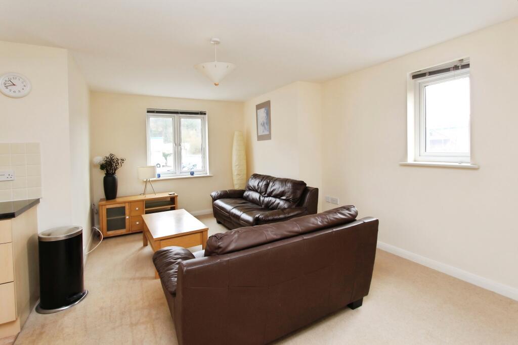 Apartment in Nottingham, Stapleford - View 3