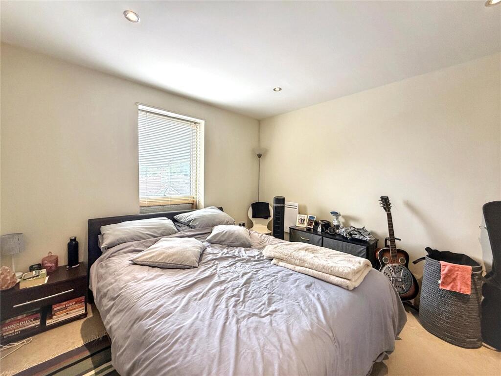 Apartment in London - View 5